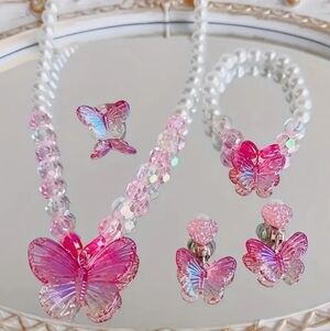 NWOT 5pcs/set Cute Sweet Butterfly Faux Pearl Necklace & BraceletEarrings Ring